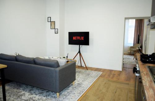 Chemnitz Apartment | ASYA HOME Zentral, Balkon, Netflix, Gratis Kaffee und Tee
