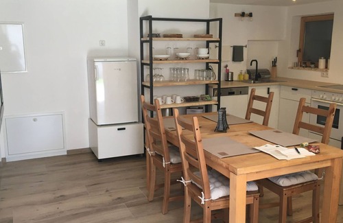Bad Goisern Apartment | Barrierefreie Ferienwohnung mit Bergblick