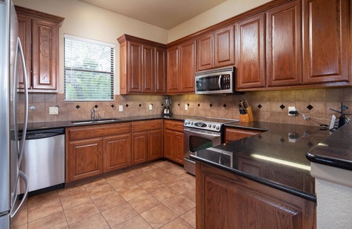 Canyon Lake House | At Canyon Lake CL1233 3 Bedroom Villa by RedAwning