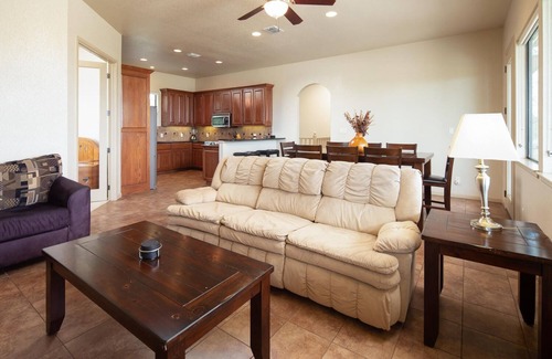 Canyon Lake House | At Canyon Lake CL1233 3 Bedroom Villa by RedAwning