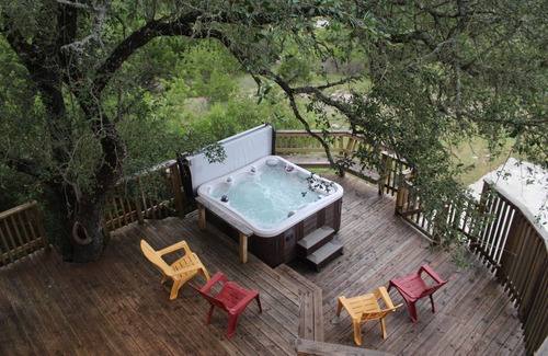 Canyon Lake House | At Canyon Lake CL1233 3 Bedroom Villa by RedAwning