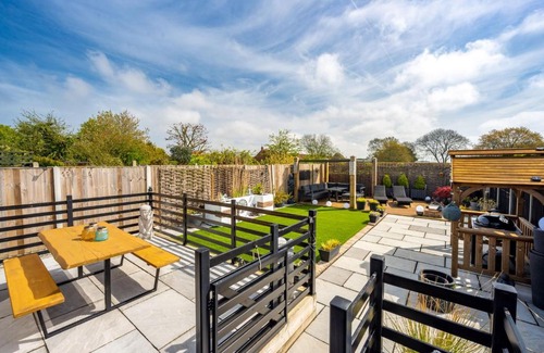 West Beckham House | At Last by Big Skies Cottages