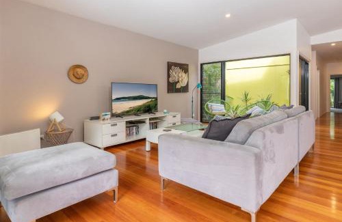 Elizabeth Beach House | At Lizzie
