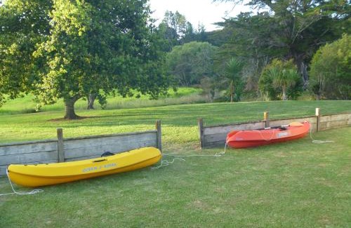 Whitianga Bed & Breakfast | At Parkland Place B&B