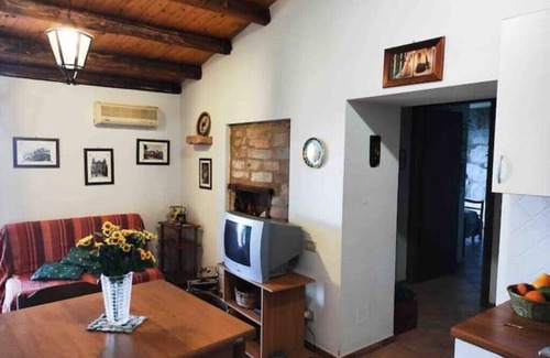 Tindari Apartment | At Peppino's House in Villa Greco