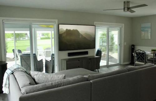 Huron House | At the Beach - Old Homestead Beach House