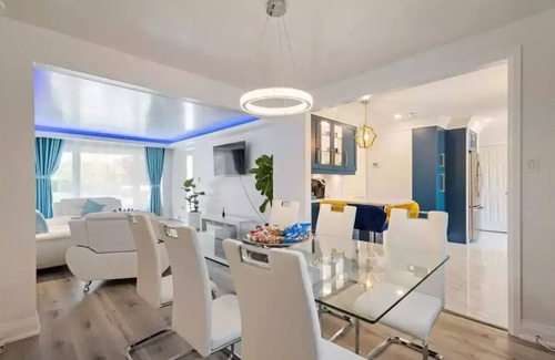 Mississauga House | At the Blue Tulips you will experience luxurious, private yet natural lifestylen