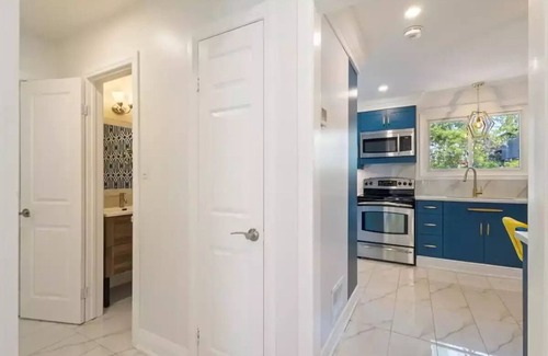 Mississauga House | At the Blue Tulips you will experience luxurious, private yet natural lifestylen