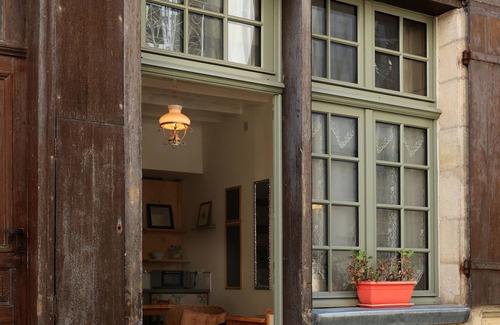 Loches Apartment | At the foot of the royal city, in the pedestrian zone.