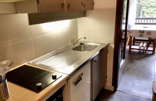 Les Contamines-Montjoie Apartment | At the foot of the slopes! 4/5-person apartment with pool