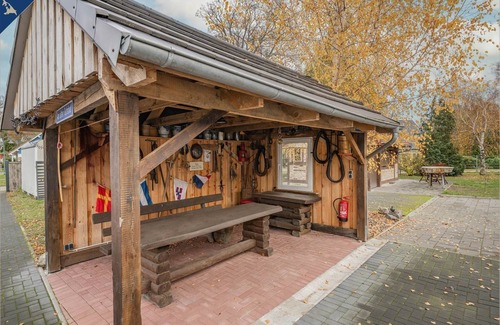 Zirchow Apartment | At the old manor house - vacation apartment with terrace, ideal for families and pets