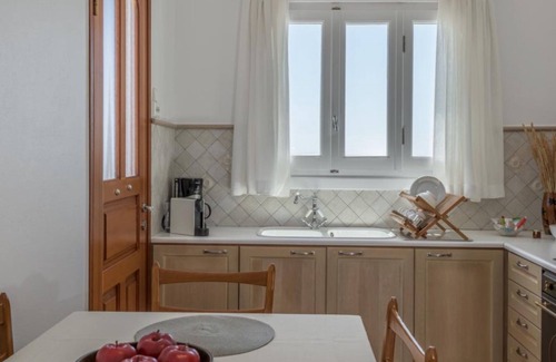 Milos House | At The Side Of The Castle