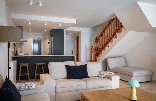 Creixell Villa | AT148 Frente la playa, jardín privado, vistas mar
