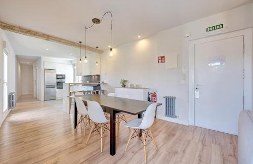 Old Town Apartment | Atalaya sobre el Casco Antiguo by clabao