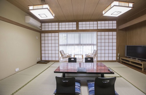 Atami House | Atami Kinomiyanoyu Shogetsu