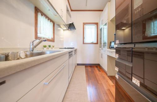 Atami House | Atami No 2 - Diamond Yu