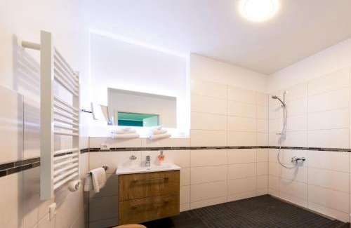 Krakow am See Apartment | Atempause - Stilvolles Apartment mit Terrasse & Wellness am Krakower See