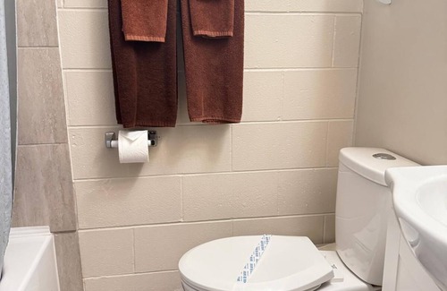 Athabasca Hotel | Athabasca Hillside Motel