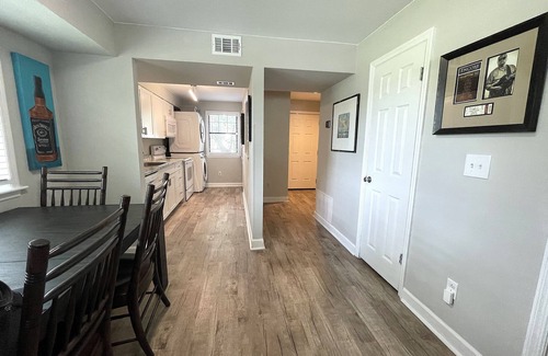Athens Condo | Athen Condo 1 mile to stadium and downtown!