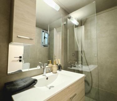 Exarhia Apartment | Athens Luxury Suite II