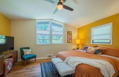 Athens House | Athens MCM Inn