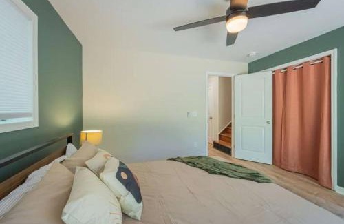 Athens House | Athens MCM Inn