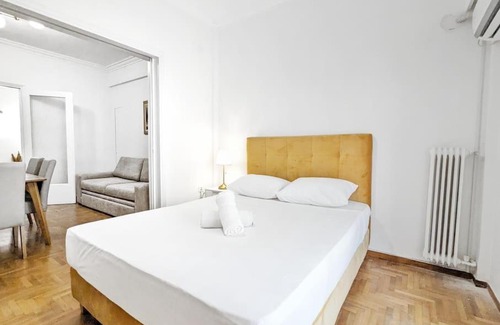 Platia Viktorias Apartment | Athens Paradise Dream Apartment