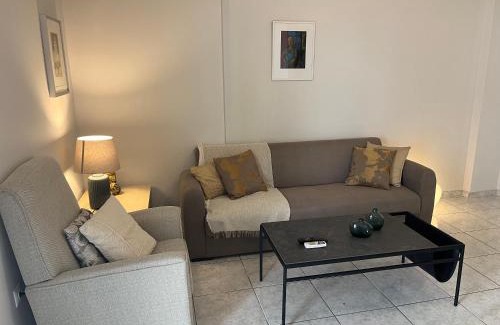Moschato-Tavros Apartment | Athens Riviera modern apartment