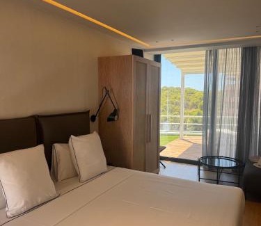 Vouliagmeni Apartment | Athens Riviera Suite
