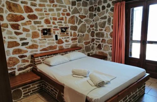 Melissopetra Apartment | Athina EcoFarm