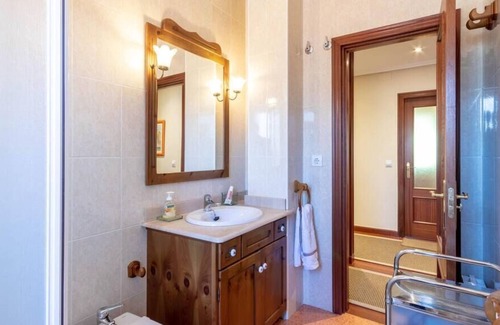 Elexalde Auzoa Apartment | Ático con 2 terrazas by The Urban Hosts