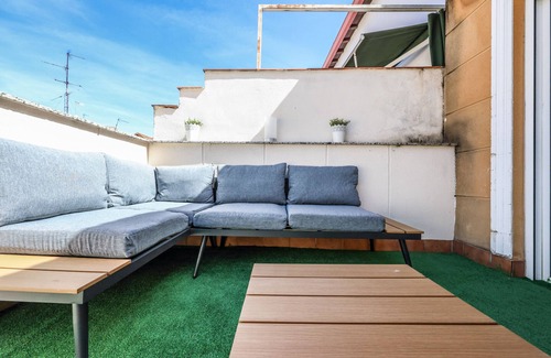 Embajadores Apartment | atico con terraza en lavapies