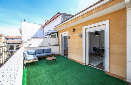 Embajadores Apartment | atico con terraza en lavapies