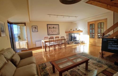 Biescas Apartment | Atico duplex Urb La Viña en Biescas