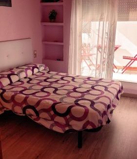 Llanca Apartment | Atico en centro historico