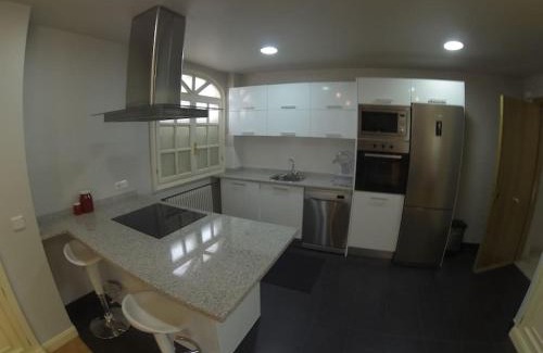 Milagrosa Apartment | Atico en el centro UAT00614