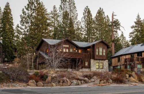 Tahoe Vista House | Atkinson by AvantStay Lake Front Home w Stunning Views in Tahoe Vista