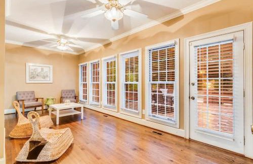 Conyers House | Atlanta Escape Stunning 5BR with Dream Pool