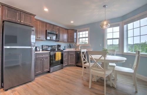 Old Orchard Beach Condo | Atlantic Ocean Suites - Sand Dune Suite 14 (1 Bedroom)