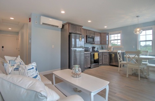 Old Orchard Beach Condo | Atlantic Ocean Suites - Sand Dune Suite 14 (1 Bedroom)