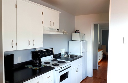 Lunenburg Hotel | Atlantic View Motel and Cottages