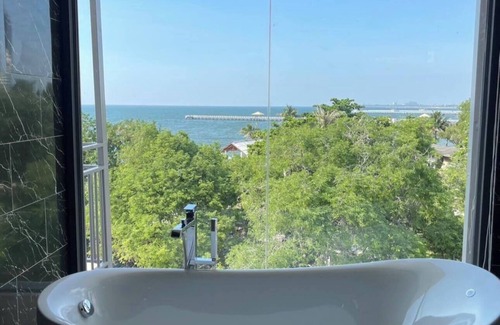 Chonburi Hotel | Atlantis Manor