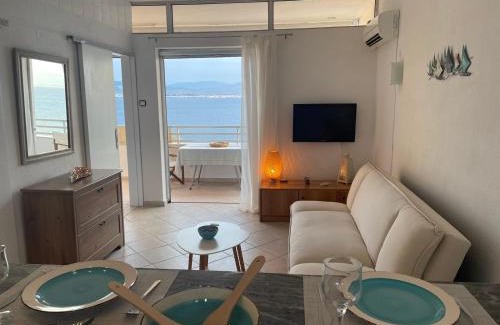 Loutraki-Agioi Theodoroi Apartment | Atlas Zen Blue