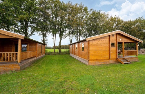 Municipality of Valkenswaard Ski Chalet | Atmospheric chalet in a small holiday park