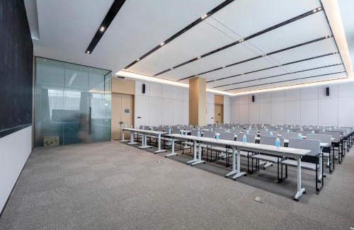 Hecheng District Hotel | Atour Hotel Huaihua High-Speed South Railway Station
