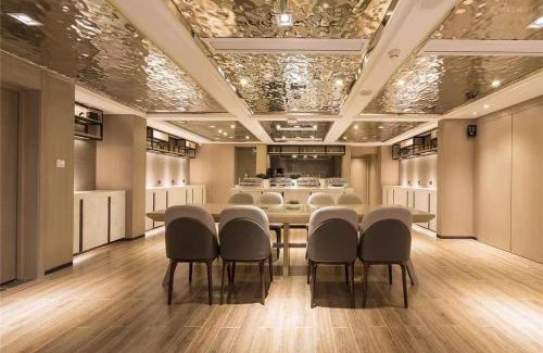 Huayuan Road Area Hotel | Atour Hotel Zhengzhou CBD Zhongzhou Avenue
