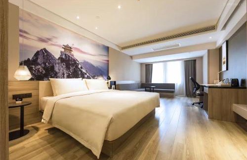 Huayuan Road Area Hotel | Atour Hotel Zhengzhou CBD Zhongzhou Avenue