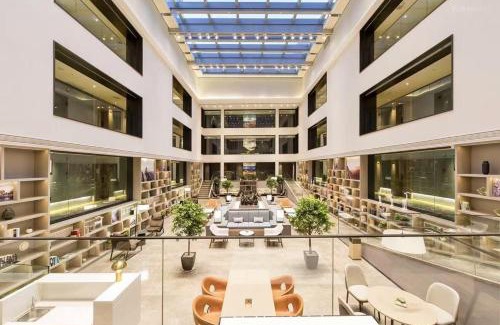 Huayuan Road Area Hotel | Atour Hotel Zhengzhou CBD Zhongzhou Avenue