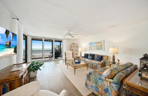 Sanibel House | Atrium #304