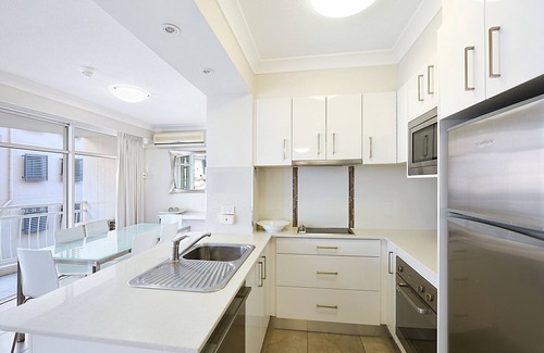 Biggera Waters Hotel | Atrium Resort